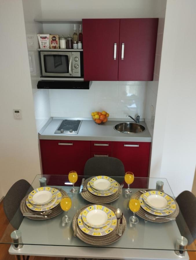 Bella Vista - Cozy Apartments With Easy Check-In And Free Parking Split Exterior photo