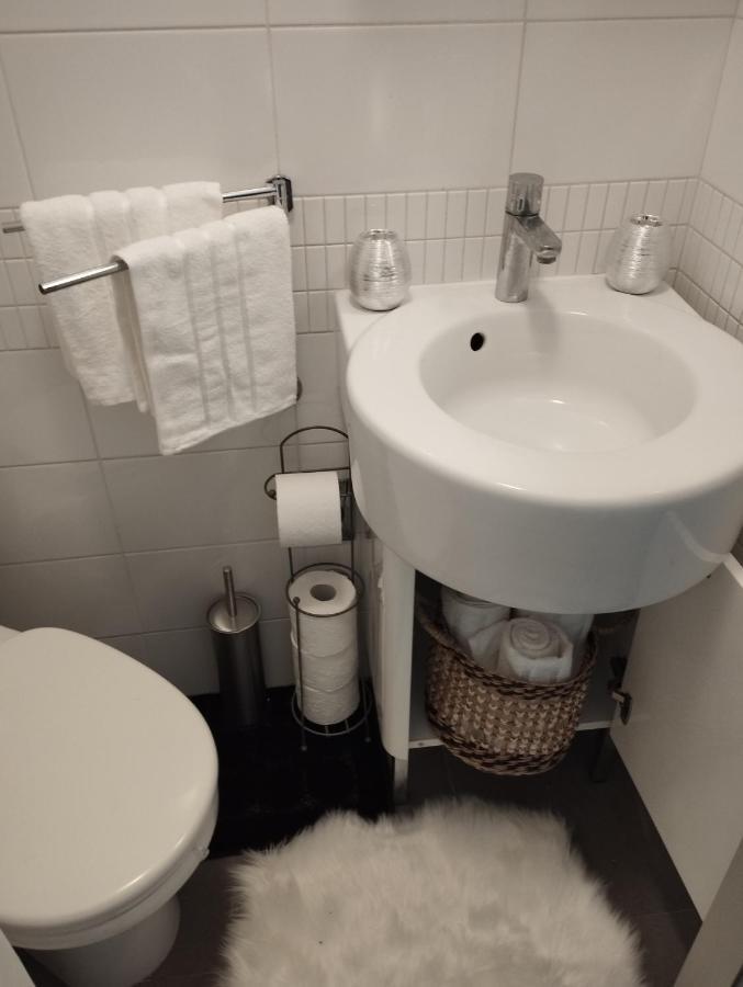 Bella Vista - Cozy Apartments With Easy Check-In And Free Parking Split Exterior photo